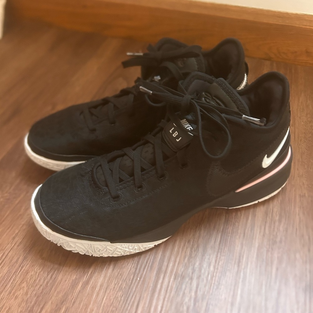 Nike Zoom LeBron NXXT Gen 'Black Soft Pink'
